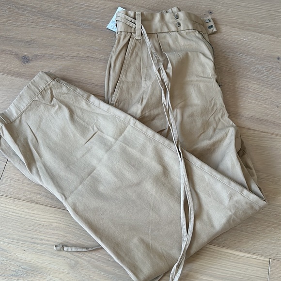 BNWT Gap Pleated Cargo Pants size 2 - Picture 1 of 10